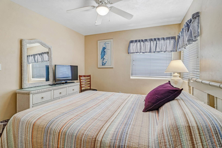 Bedroom 3, 1321 Santos Rd 201, Lee