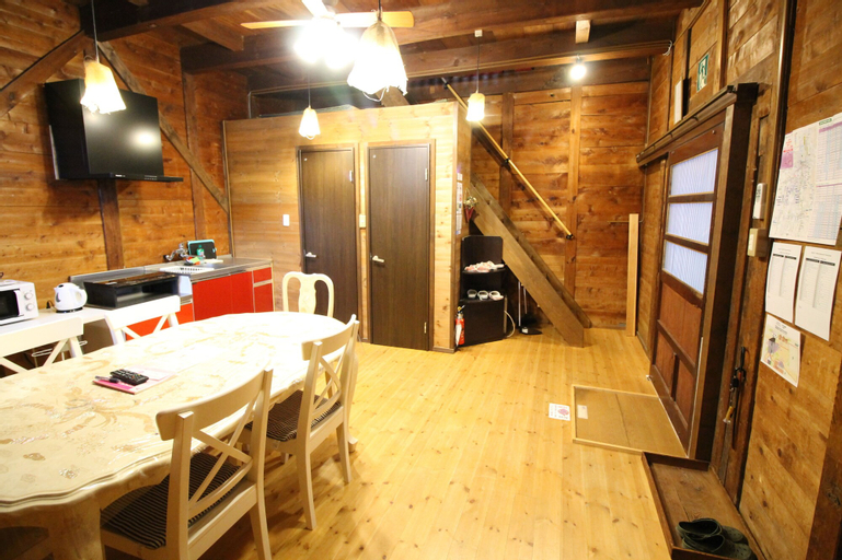 Dining Room 9