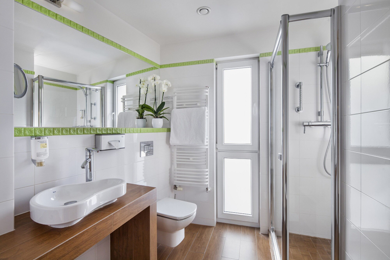 Bathroom 4, Hotel Arkon Park Gdańsk- Destigo Hotels, Gdańsk City