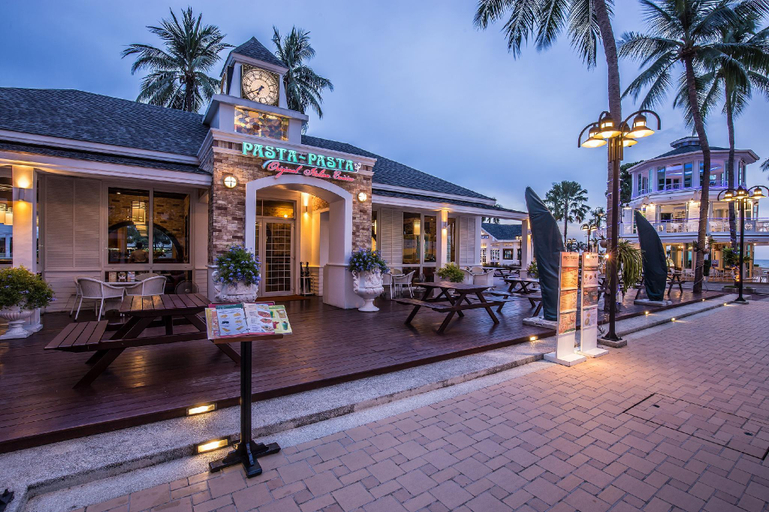 Food & Drinks 5, Ambassador City Jomtien Pattaya - Marina Tower Wing, Sattahip