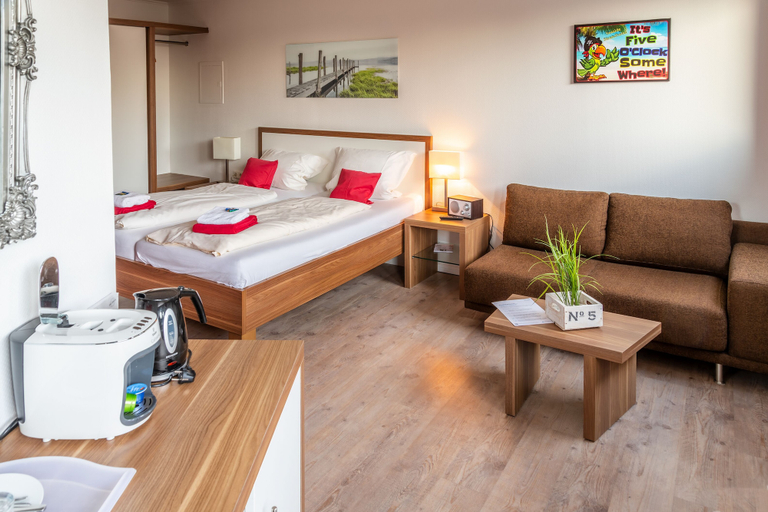Bedroom 3, Seaside-Strandhotel, Ostholstein