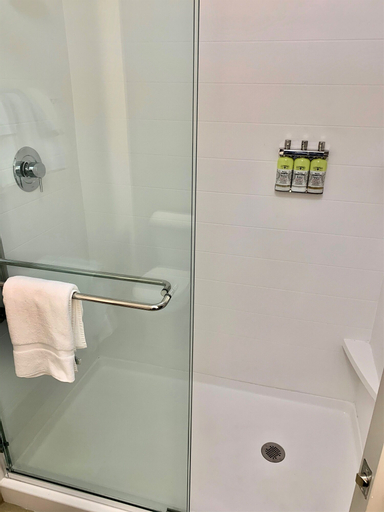 Bathroom 10