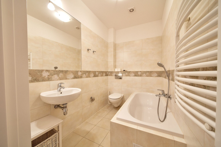 Bathroom 3, Górska Legenda Apartamenty & Domki, Cieszyn