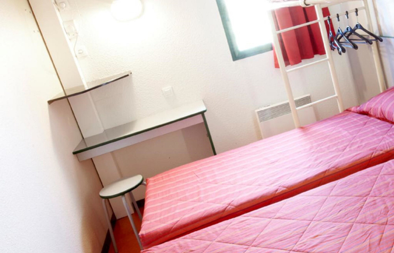 Bedroom 2, Premiere Classe Boulogne - Saint Martin les Boulogne, Pas-de-Calais