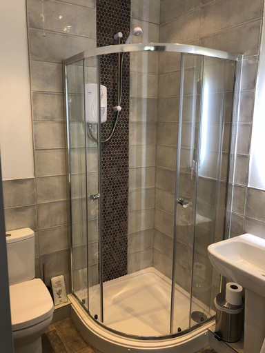 Bathroom 3, The Riverside Inn, Bath and North East Somerset