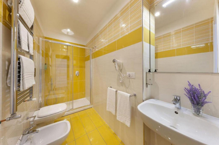Bathroom 3, Parco Tasso Guest House, Napoli