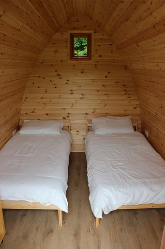 Bedroom, Broadstone Park Camping & Fishery, Monmouthshire
