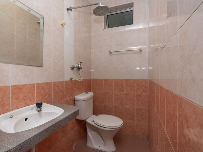 Bathroom 5, Fully Hotel Desa Tebrau, Johor Bahru