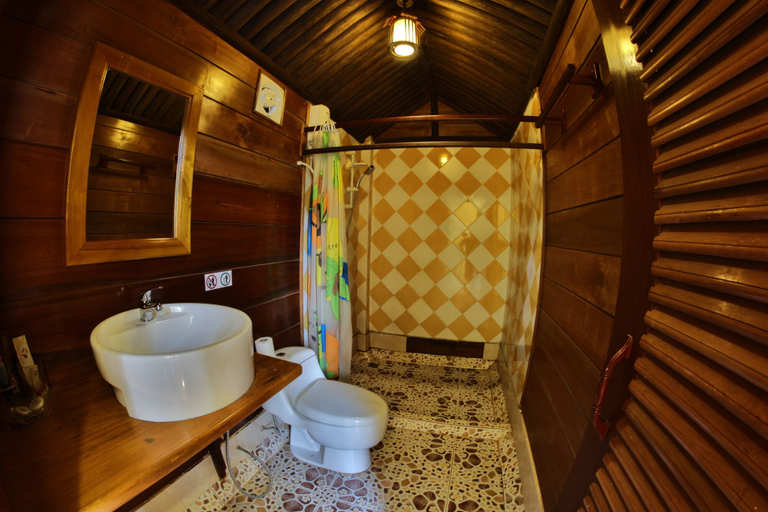 Bathroom 4, Natural Bungalows Restaurant and Bar, Kampot