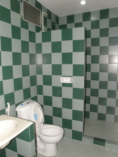 Bathroom 4, Anchana House by Zuzu, Pattaya
