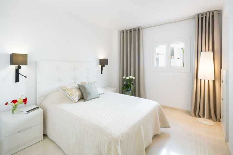 Bedroom 3, Jardines de las Golondrinas, Málaga