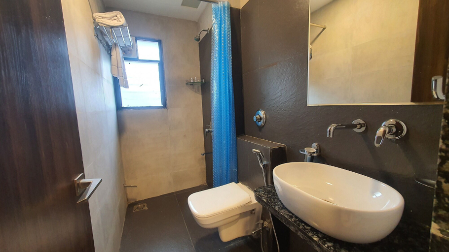Bathroom, Purplebeds by VITS Aurangabad, Aurangabad