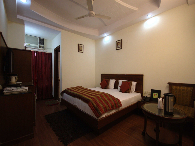 Bedroom 4, Hotel Chanchal Deluxe, Delhi