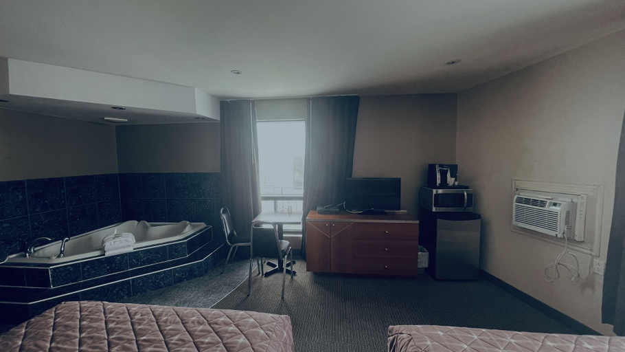 Others 5, Falcon Motel Brossard, Champlain
