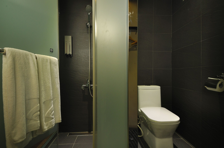 Bathroom 3