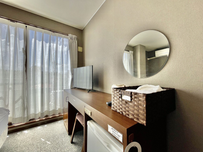 Others 5, Hotel Umizola, Naha
