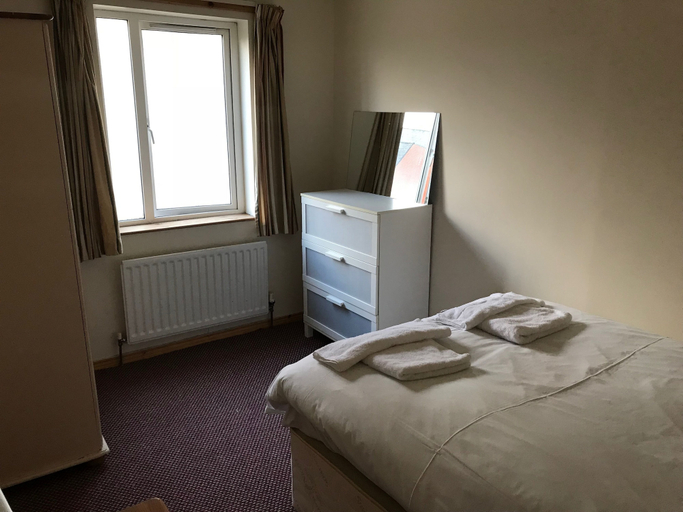 Bedroom 2, Belfast City Apartments, Belfast