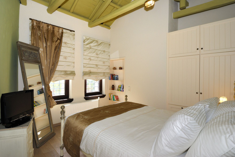 Bedroom 2, Villa Kerasia, Thessaly