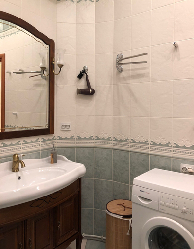 Bathroom 3, Tonkin Maykovskaya, Northern