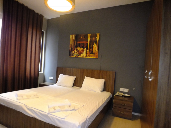 Room 2, Gayret Apartment, Beyoğlu