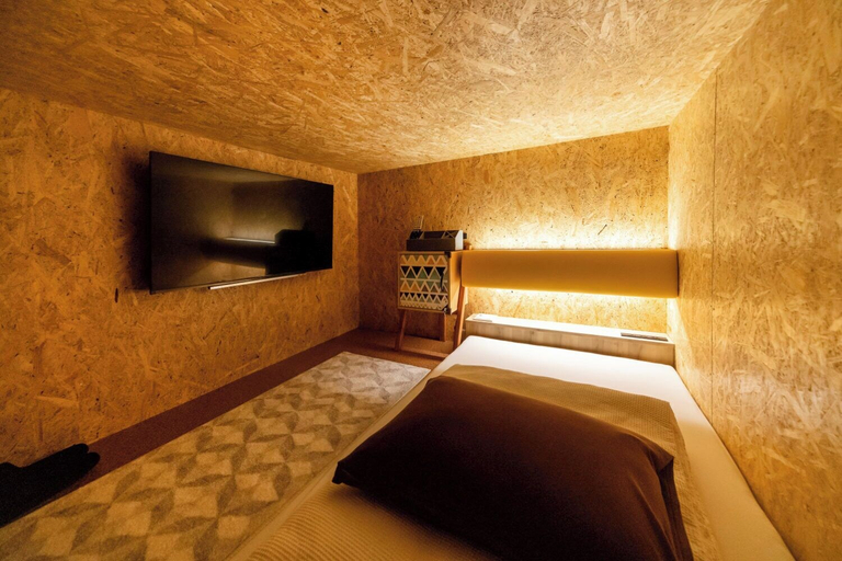 Bedroom 4, eeGee STAY Kamata, Ōta