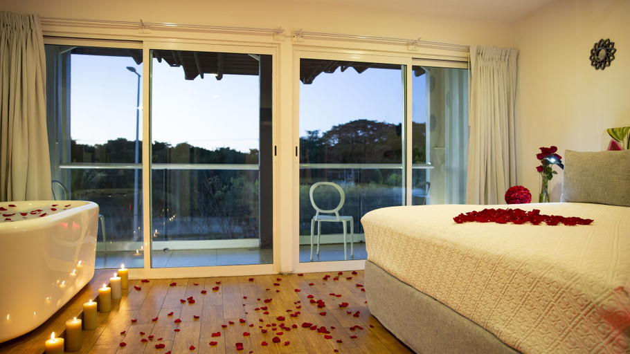Bedroom 2, Container Inn Hotel Aeropuerto, Puerto Vallarta