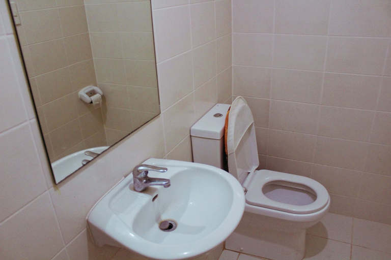 Bathroom 4, 2 Bedroom at San Remo Oasis near SM Seaside, Cebu City