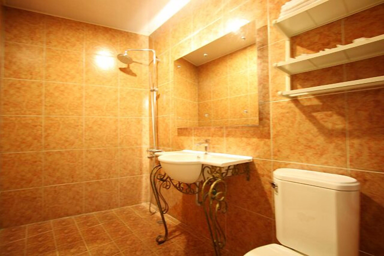 Bathroom 5, Kenting Hostel, Pingtung