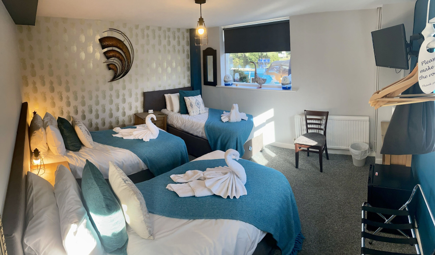 Bedroom 2, The Riverside Inn, Bath and North East Somerset