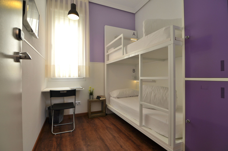 Bedroom 4, Far Home Atocha, Madrid
