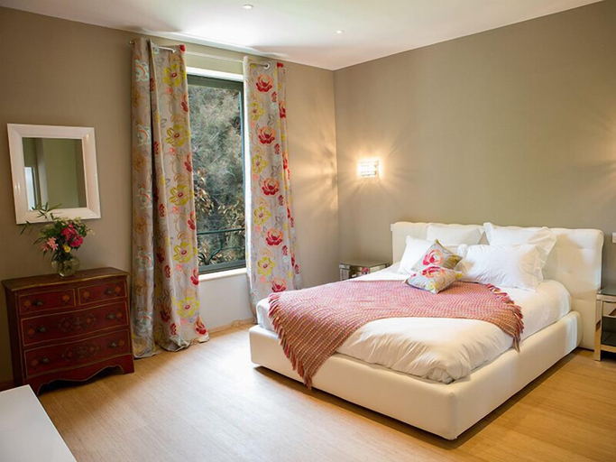 Bedroom 3, Domaine du Prieuré d'Estagel, Gard