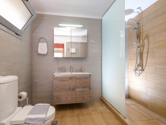Bathroom 2, The Museum View Suite, Crete