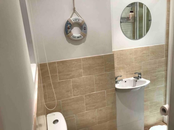 Bathroom, Castle Gate Guest House, Northumberland