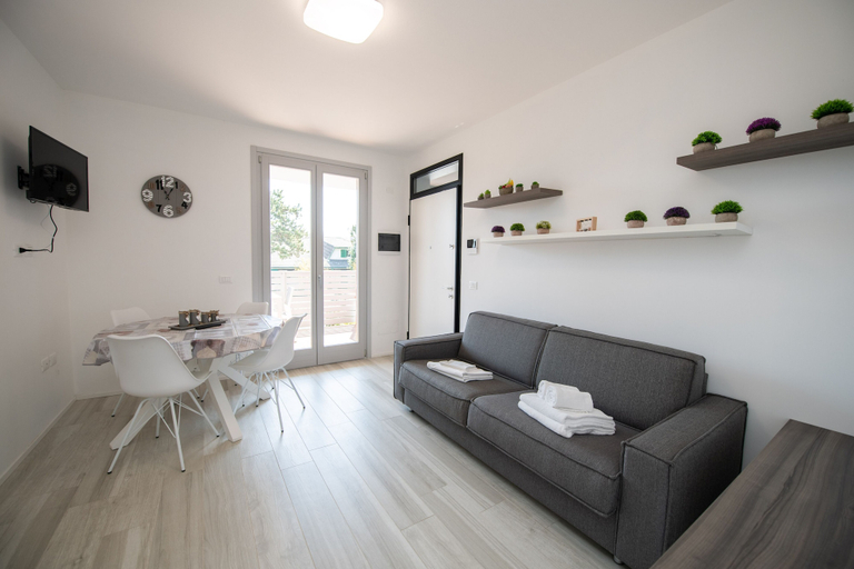 Others 5, Villa Liliana - Apt. 06, Brescia