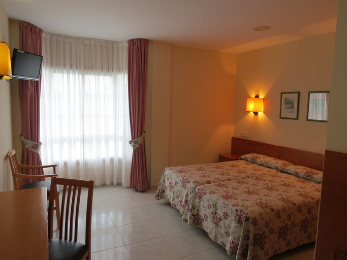 Bedroom 3, Hotel Nuevo Lanzada, Pontevedra