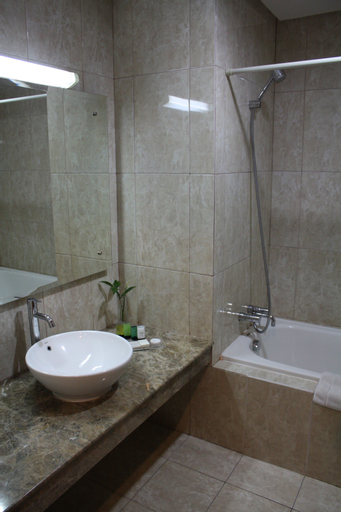 Bathroom 11