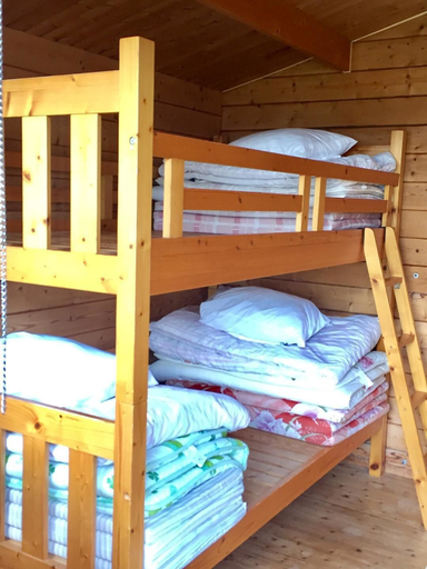 Bedroom 3, Pension 101, Unknown7