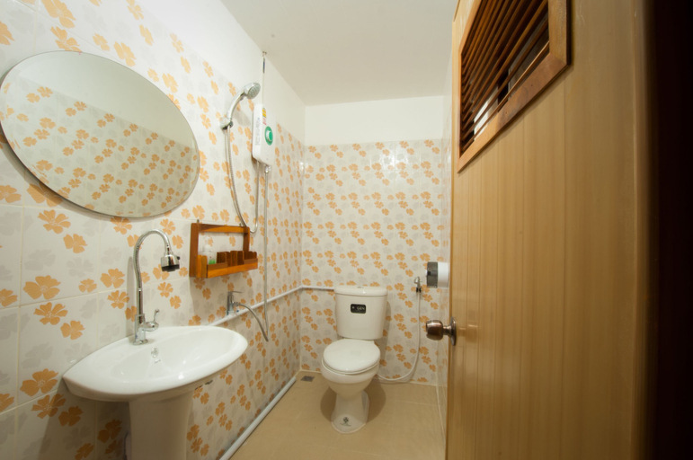 Bathroom, The History Cafe' & Guesthouse, Muang Sukhothai