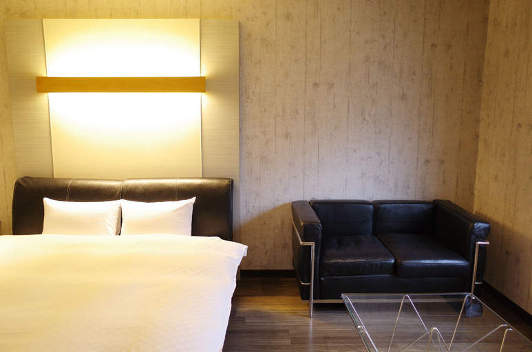 Bedroom 2, Bar 39, Higashihiroshima