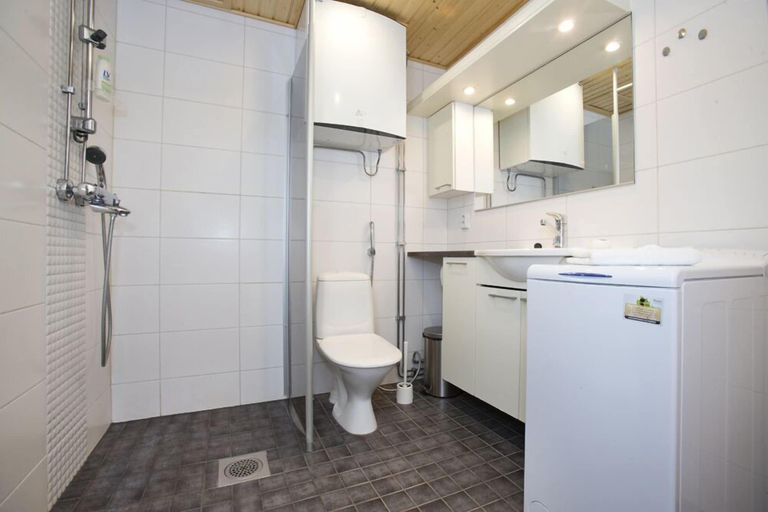Bathroom 4, RovaVisit Center, Lapland