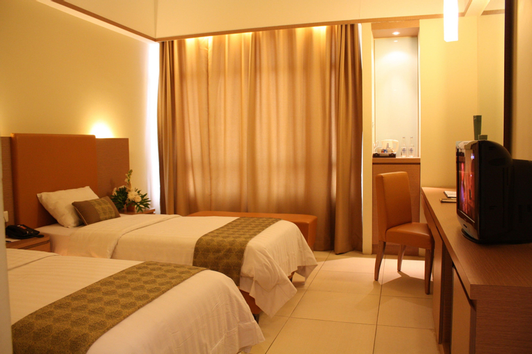 Bedroom 13