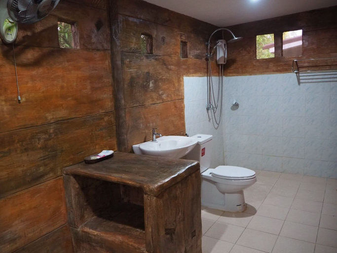Bathroom 3, Cozy Resort, Pran Buri