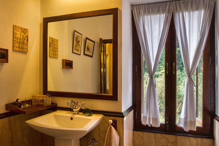 Bathroom 4, Jim's Jungle Retreat, Nainital
