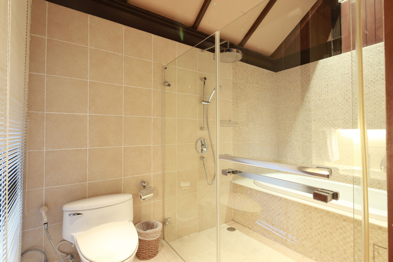 Bathroom 4, Vanilla Hill, Hang Dong