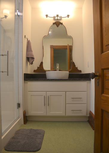 Bathroom 3, Art and Lodging, Saint Joseph