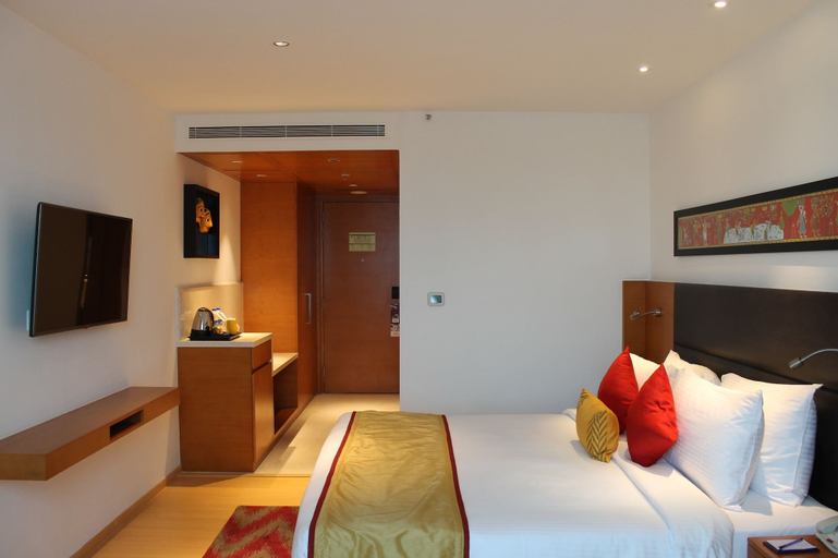 Bedroom 4, Mercure Hyderabad KCP, Hyderabad
