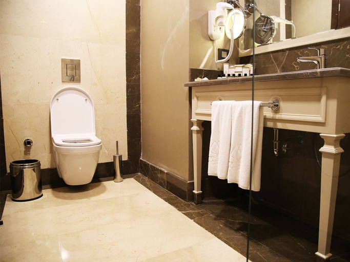 Bathroom 5, Morrian Hotel, İnegöl