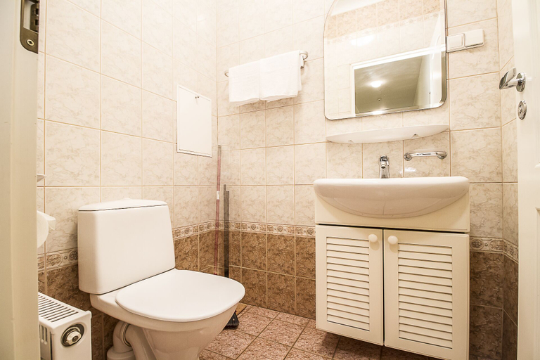 Bathroom 3, WINWINSTAY Apartment in Historical Area, Riga