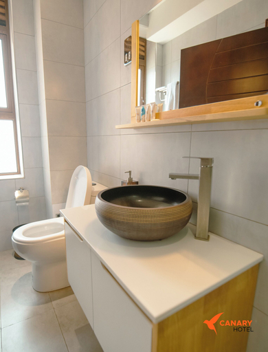 Bathroom 4, Canary Hotel, Kampala
