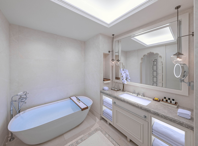 Bathroom 3, The Chedi Katara Hotel & Resort, Doha